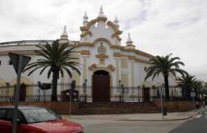 Fachada de la plaza de toros de Melilla en una imagen de archivo. EFE/F.G. Guerrero