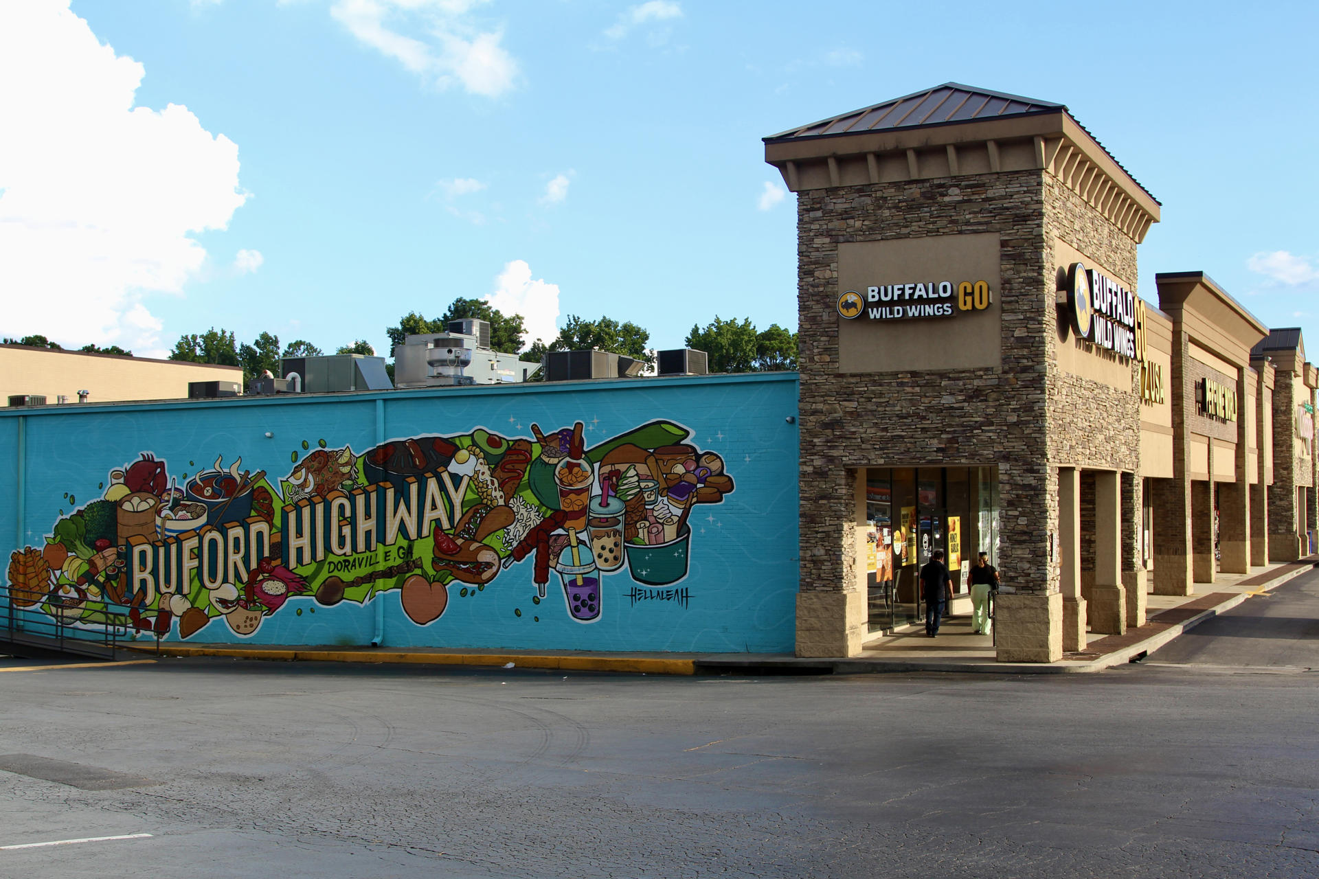 Fotografía del 26 de julio de 2025 de un mural en Buford Highway, el corazón de la comunidad hispana en la zona metropolitana de Atlanta, Georgia (Estados Unidos). EFE/ Marcelo Wheelock
