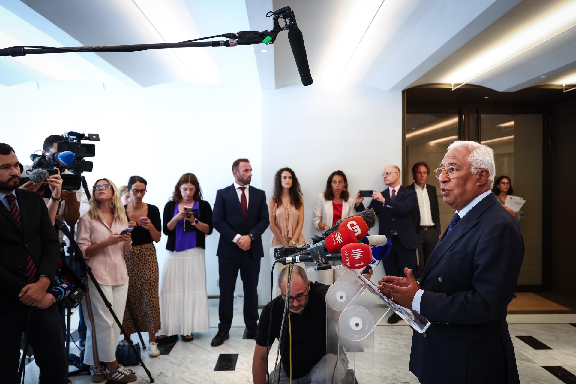 El Presidente del Consejo Europeo, Antonio Costa, habla con los medios de comunicación en una conferencia de prensa tras la reunión del Consejo Europeo sobre Ucrania, Lisboa, Portugal, 19 de agosto de 2025. (Ucrania, Lisboa) EFE/EPA/RODRIGO ANTUNES