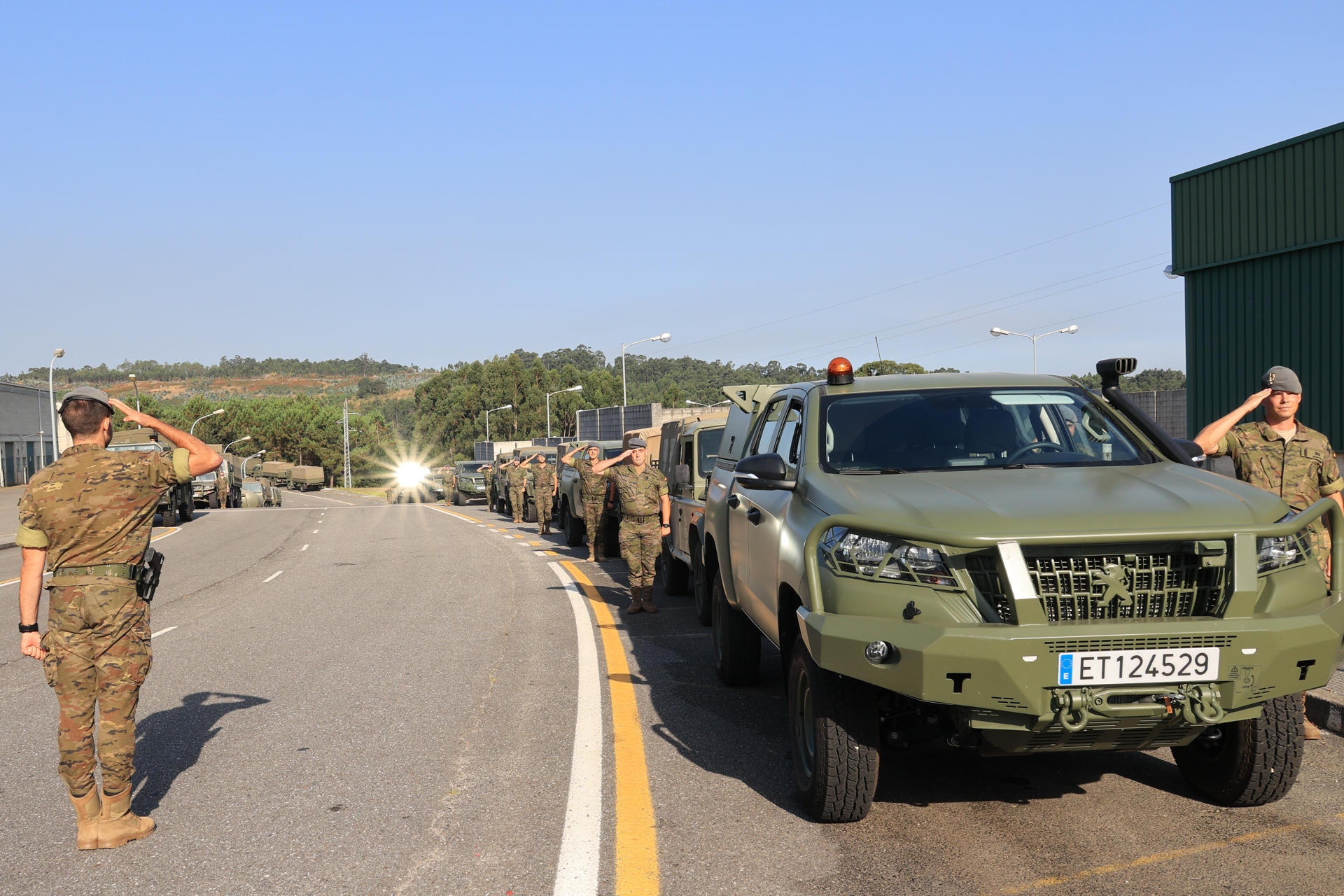 Un total de 35 patrullas, formadas por miembros del Ejército de Tierra y de la Armada, comienzan este viernes la operación Centinela Gallego, que estará activa hasta el 30 de septiembre para vigilar posibles incendios en el territorio gallego. EFE/ Ministerio de Defensa SOLO USO EDITORIAL/SOLO DISPONIBLE PARA ILUSTRAR LA NOTICIA QUE ACOMPAÑA (CRÉDITO OBLIGATORIO)