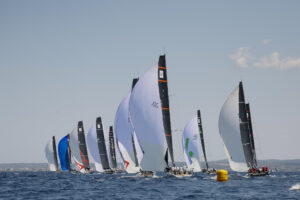 Los barcos, durante la cuarta jornada de la 43ª Copa del Rey Mapfre de vela que se disputa en aguas de la bahía de Palma (Mallorca). EFE/ Ballesteros