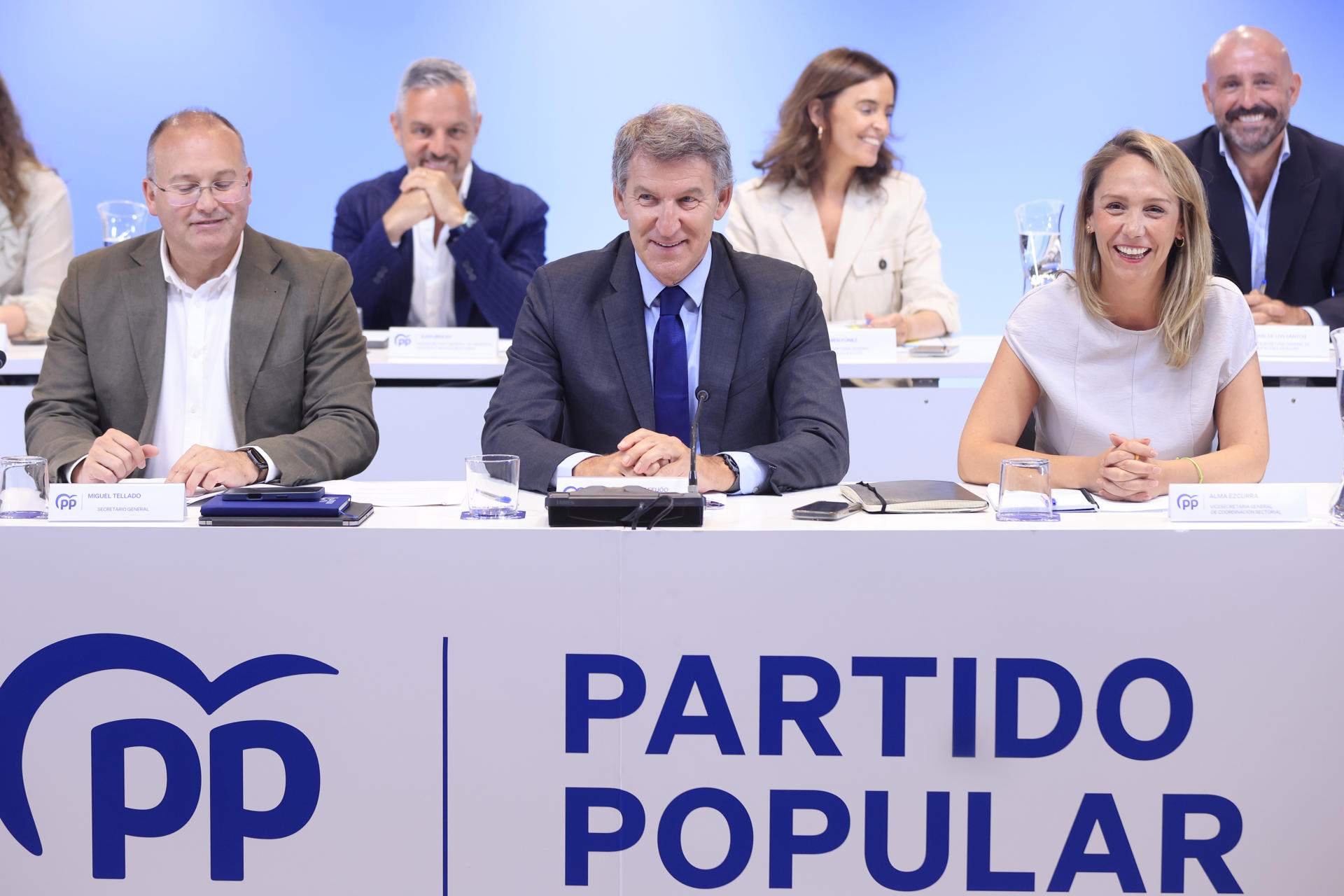 Imagen de archivo del líder del PP, Alberto Núñez Feijóo durante una reunión del Comité Ejecutivo Nacional del PP este verano. EFE/Pablo R. Seco