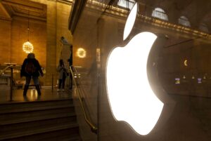 Foto de archivo del logo de Apple Store. EFE/JUSTIN LANE