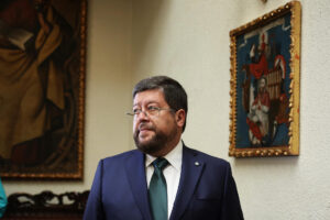 Fotografía de archivo del candidato a la Presidencia de Bolivia por el partido Alianza Unidad Samuel Doria durante una entrevista en La Paz (Bolivia). EFE/ Luis Gandarillas