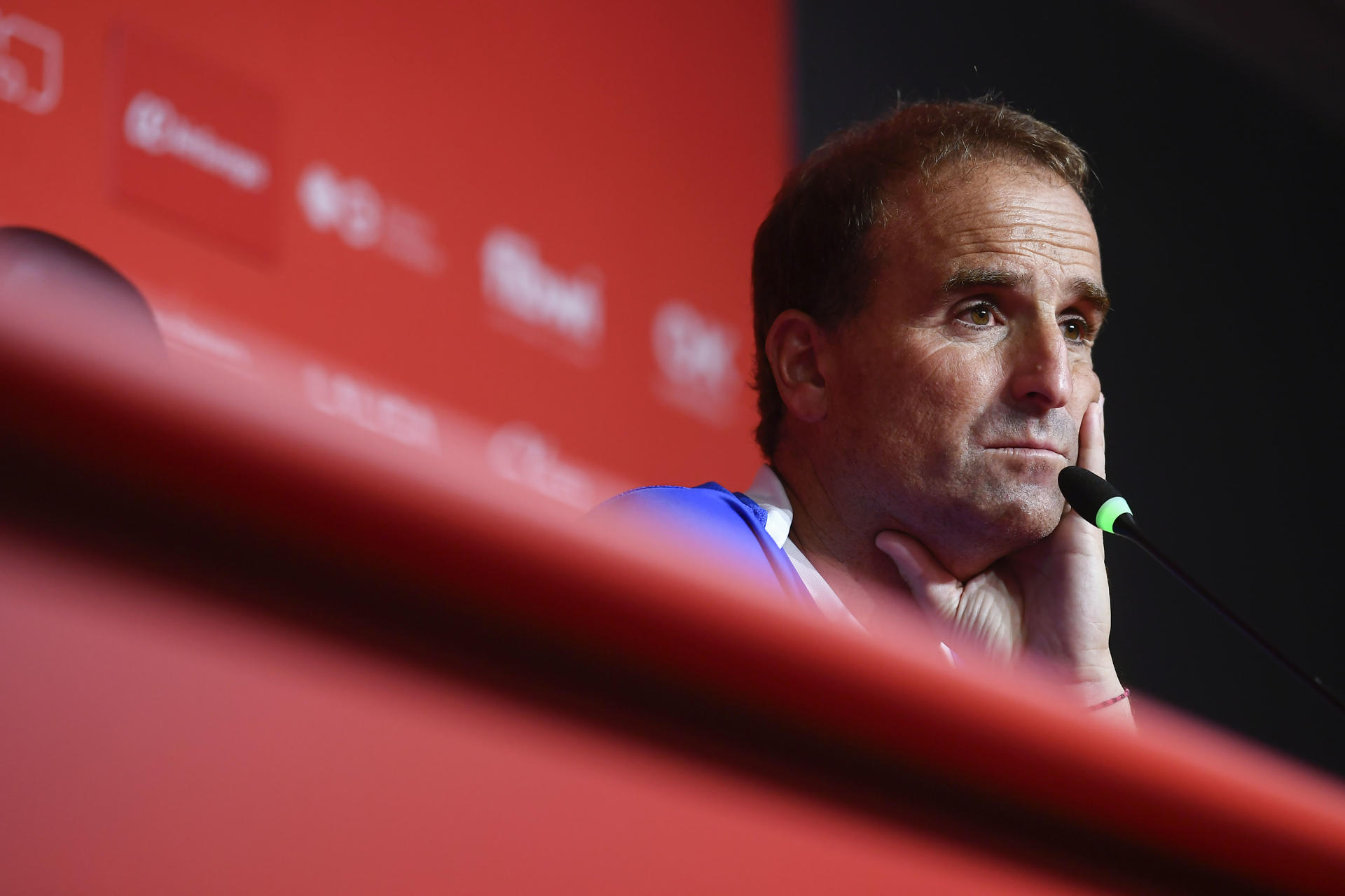 El entrenador del RCD Mallorca, Jagoba Arrasate, durante la rueda de prensa que ha ofrecido este viernes en Son Moix, previa al segundo partido de LaLiga, contra el Celta. EFE/MIQUEL A. BORRÀS
