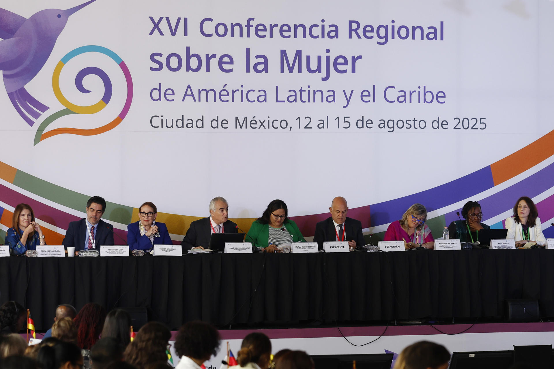 Fotografía general de los participantes a la XVI Conferencia Regional sobre la Mujer de América Latina y el Caribe este miércoles, en Ciudad de México (México). EFE/ Sáshenka Gutiérrez