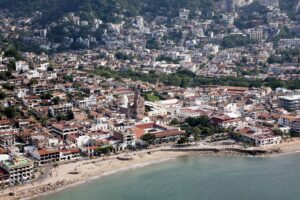 Fotografía de archivo de la playa de Puerto Vallarta (México). EFE/STR