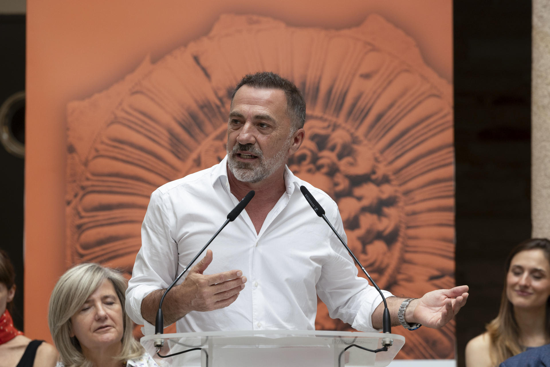 El actor José Vicente Moirón encabeza el cartel de la tragedia 'Jasón y las furias", basada en un texto nuevo de Nando López a partir de varios clásicos y que humaniza a los personajes, con la que se cierra el 71 Festival Internacional de Teatro Clásico de Mérida, un montaje de la compañía extremeña Teatro del Noctámbulo. EFE/ Jero Morales
