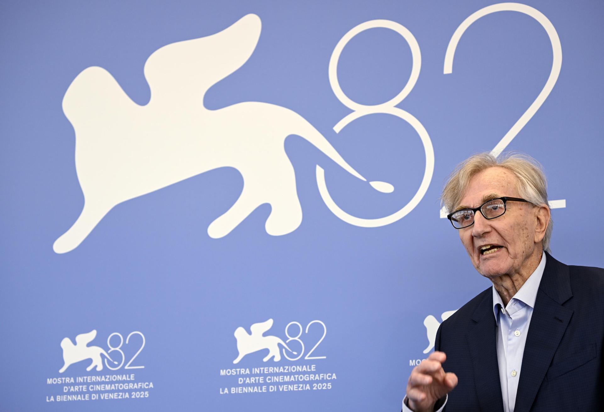 El periodista Seymour Hersh durante el festival de Venecia. EFE/EPA/RICCARDO ANTIMIANI