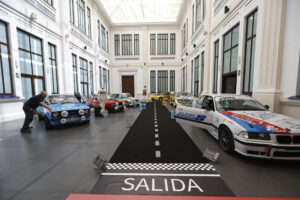 MÁLAGA, 01/08/2025.- Aspecto de la exposición 'La Pasión por el Rally. Más Allá de la Curva', que se inaugura este viernes en el Museo del Automóvil y la Moda de Málaga, donde puede verse hasta el próximo 31 de agosto, y que cuenta con ocho coches que han formado parte de grandes competiciones a lo largo de la historia del rally. EFE/ Jorge Zapata
