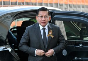 Fotografía de archivo, tomada el 08/05/2025, que muestra al líder de la junta militar que detenta el poder en Birmania (Myanmar), Min Aung Hlaing, llegando a una actividad en Rusia. EFE/EPA/ALEXANDR KRYAZHEV / HOST PHOTO AGENCY RIA NOVOSTI HANDOUT HANDOUT EDITORIAL USE ONLY/NO SALESHANDOUT EDITORIAL USE ONLY/NO SALES