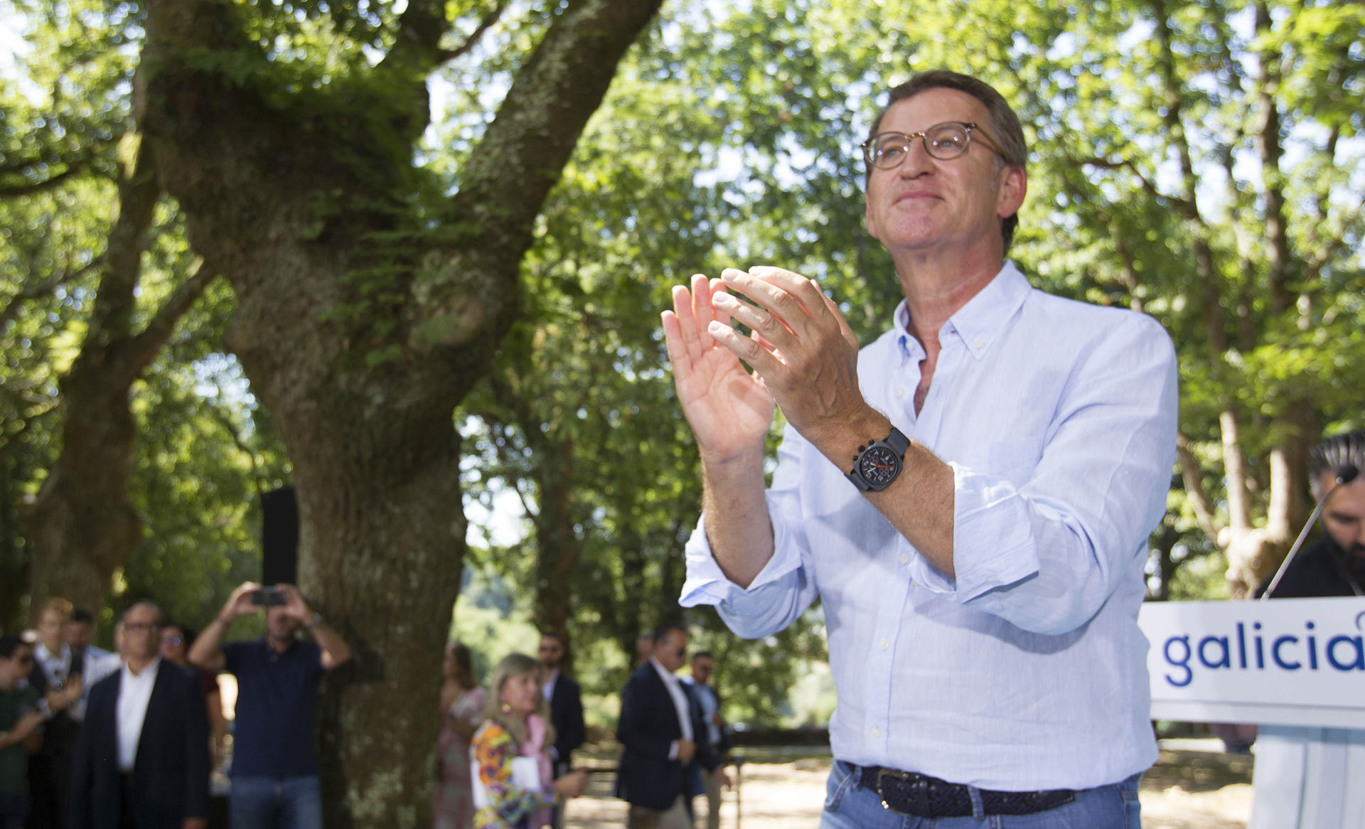 Imagen de archivo del presidente del PP, Alberto Núñez Feijóo, durante la inauguración del curso político en la Carballeira de San Xusto en Cerdedo-Cotobade. (Pontevedra), el 27 de agosto de 2024. EFE/Salvador Sas