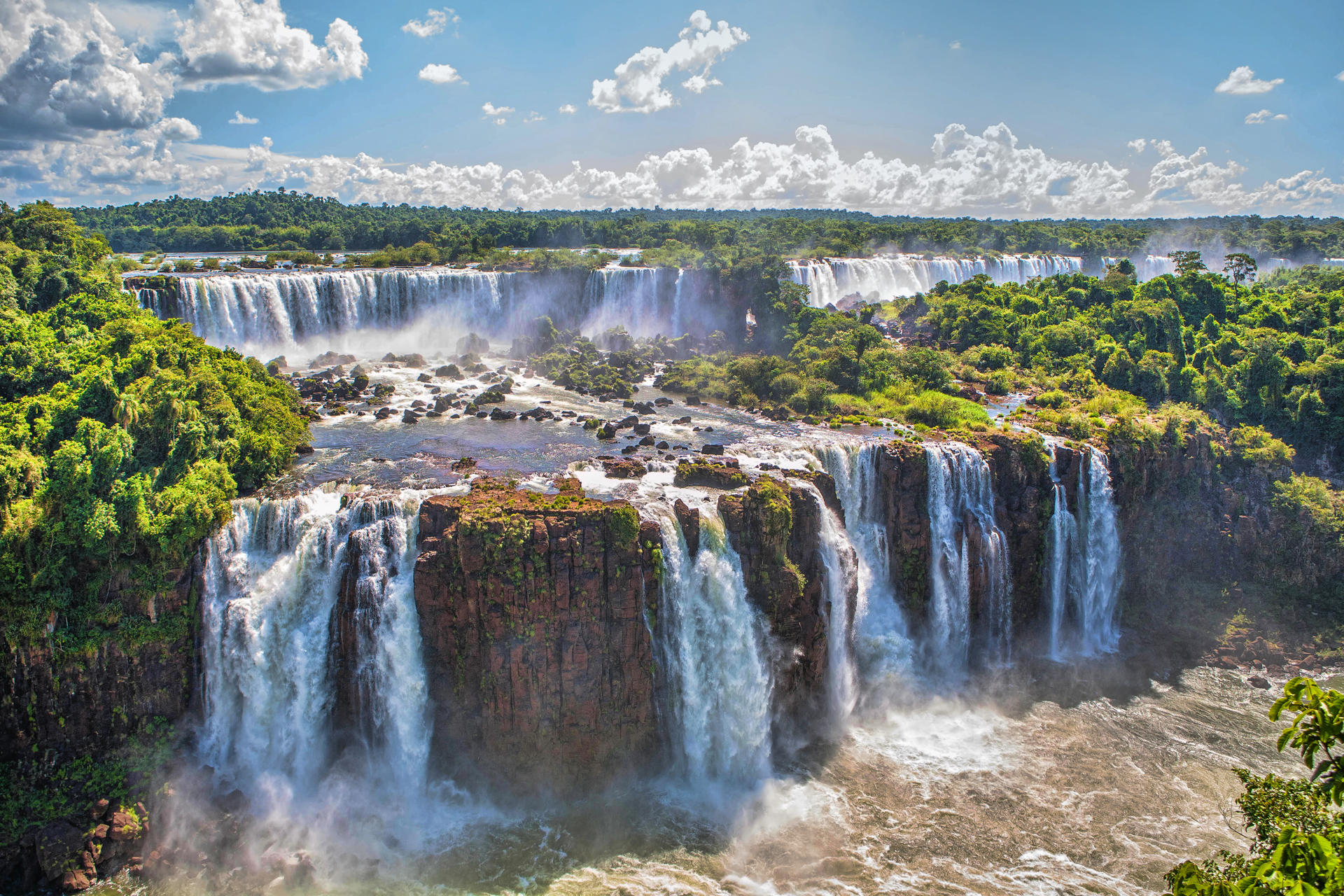 Fotografía cedida por Visit Argentina de las cataratas del río Iguazú en la frontera entre Argentina y Brasil. EFE/ Visit Argentina Eva Mont /SOLO USO EDITORIAL NO VENTAS /SOLO DISPONIBLE PARA ILUSTRAR LA NOTICIA QUE ACOMPAÑA (CRÉDITO OBLIGATORIO)
