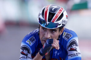 El español Mikel Landa (Soudal Quick-Step) vuelve a competir en la Vuelta a Burgos, dos meses después del grave accidente que le obligó a abandonar el Giro de Italia en la primera etapa. EFE/ Javier Lizón