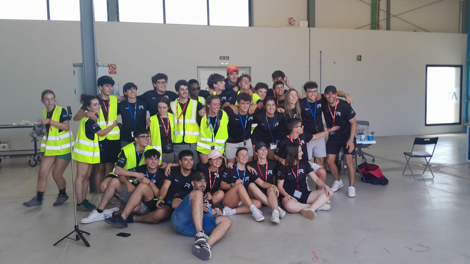 El equipo universitario ‘Faraday Rocketry UPV’, formado por 46 estudiantes de la Universitat Politècnica de València (UPV), ha validado con éxito su cohete sonda ‘Rompetechos’ desde las instalaciones del Centro de Vuelos ATLAS, gestionado por el Centro Avanzado de Tecnologías Aeroespaciales (CATEC), en Villacarrillo (Jaén). EFE/ UPV/SÓLO USO EDITORIAL/SÓLO DISPONIBLE PARA ILUSTRAR LA NOTICIA QUE ACOMPAÑA (CRÉDITO OBLIGATORIO)
