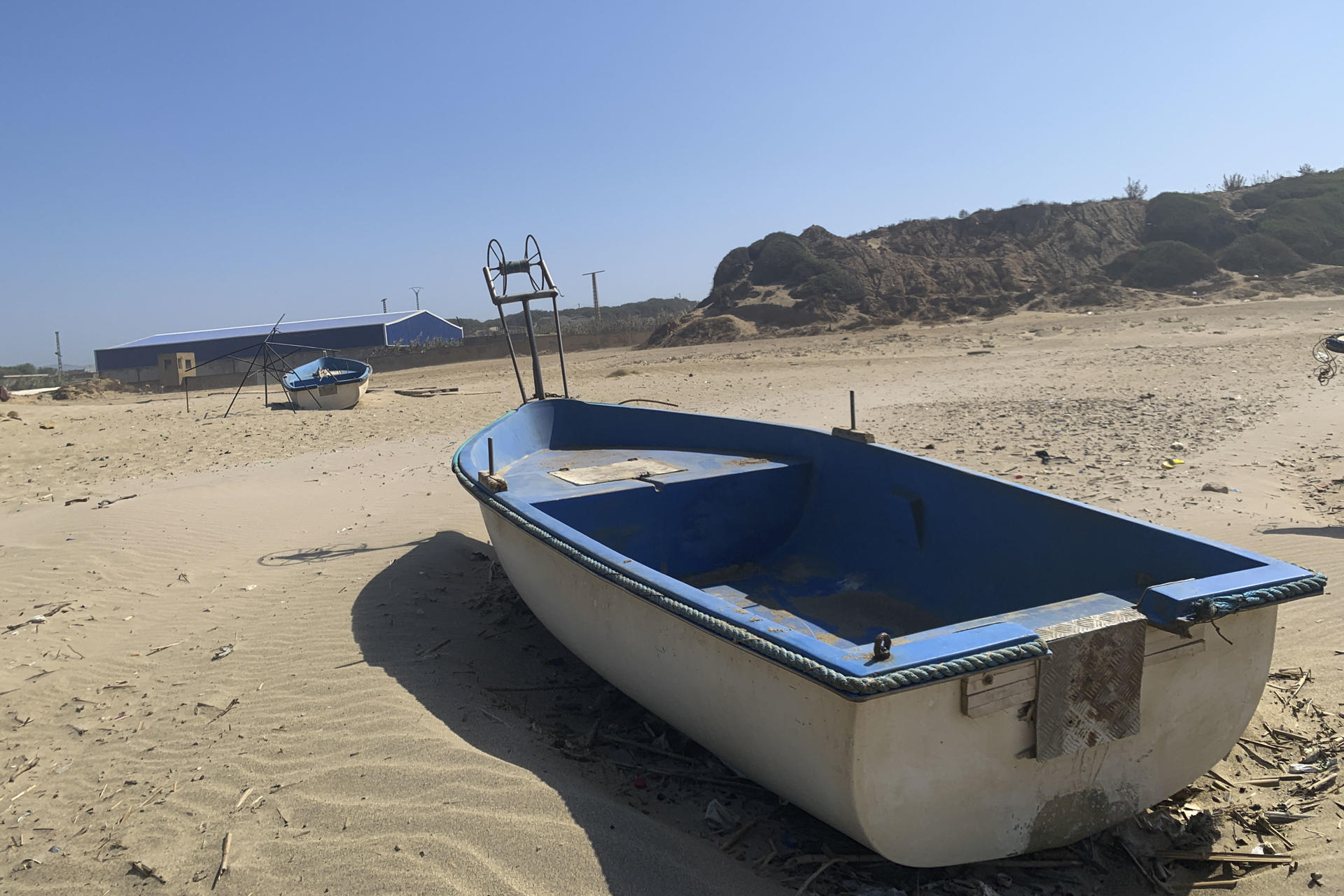 Imagen de archivo de una patera en una playa de Baleares. EFE/ Leila Zaimi