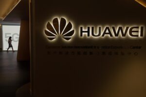 Fotografía del 29 de mayo de 2019 muestra el logo de la firma china Huawei. EFE/Emilio Naranjo/Archivo
