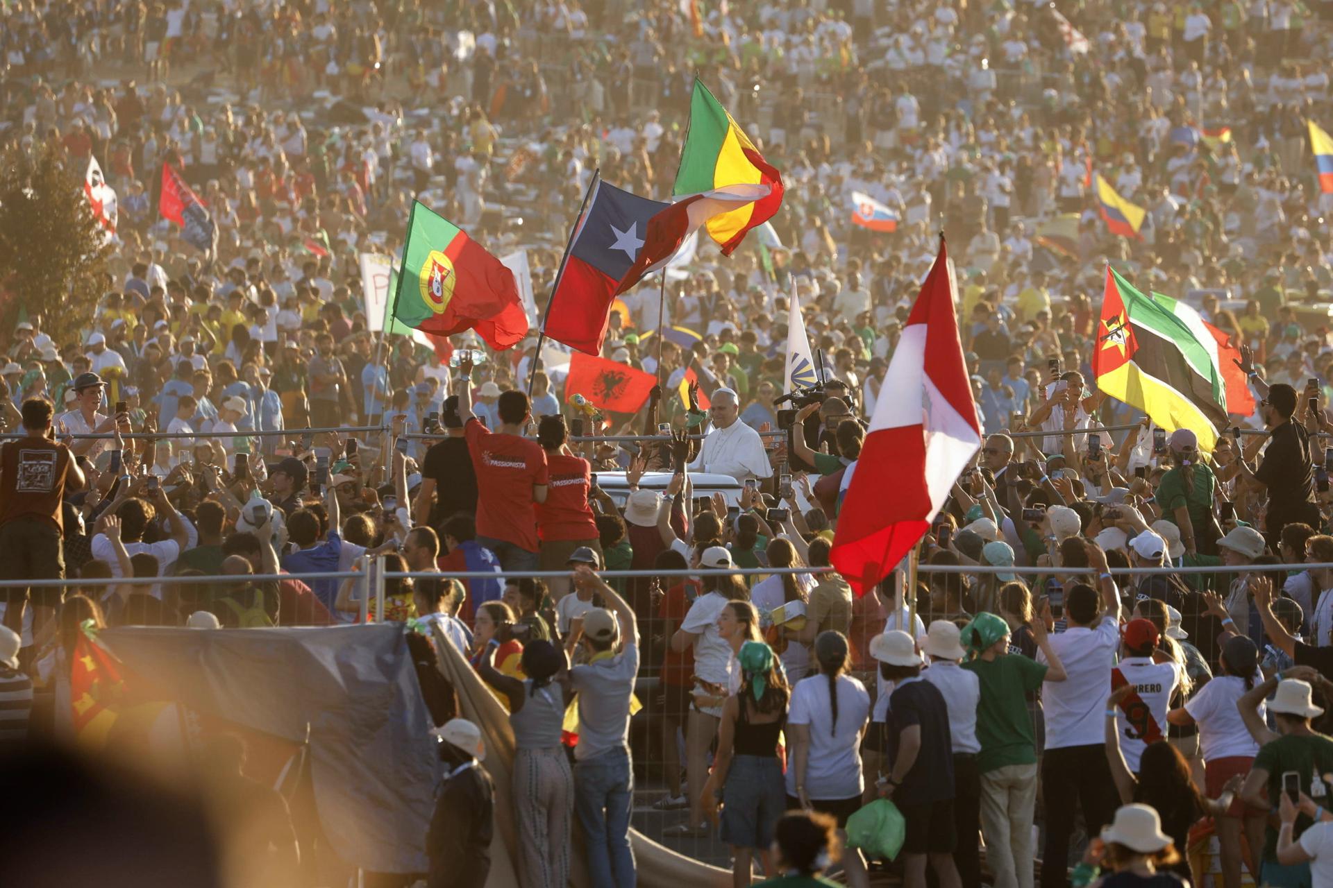El papa en el acto central del Jubileo de la Juventud, en Roma. EFE/EPA/FABIO FRUSTACI