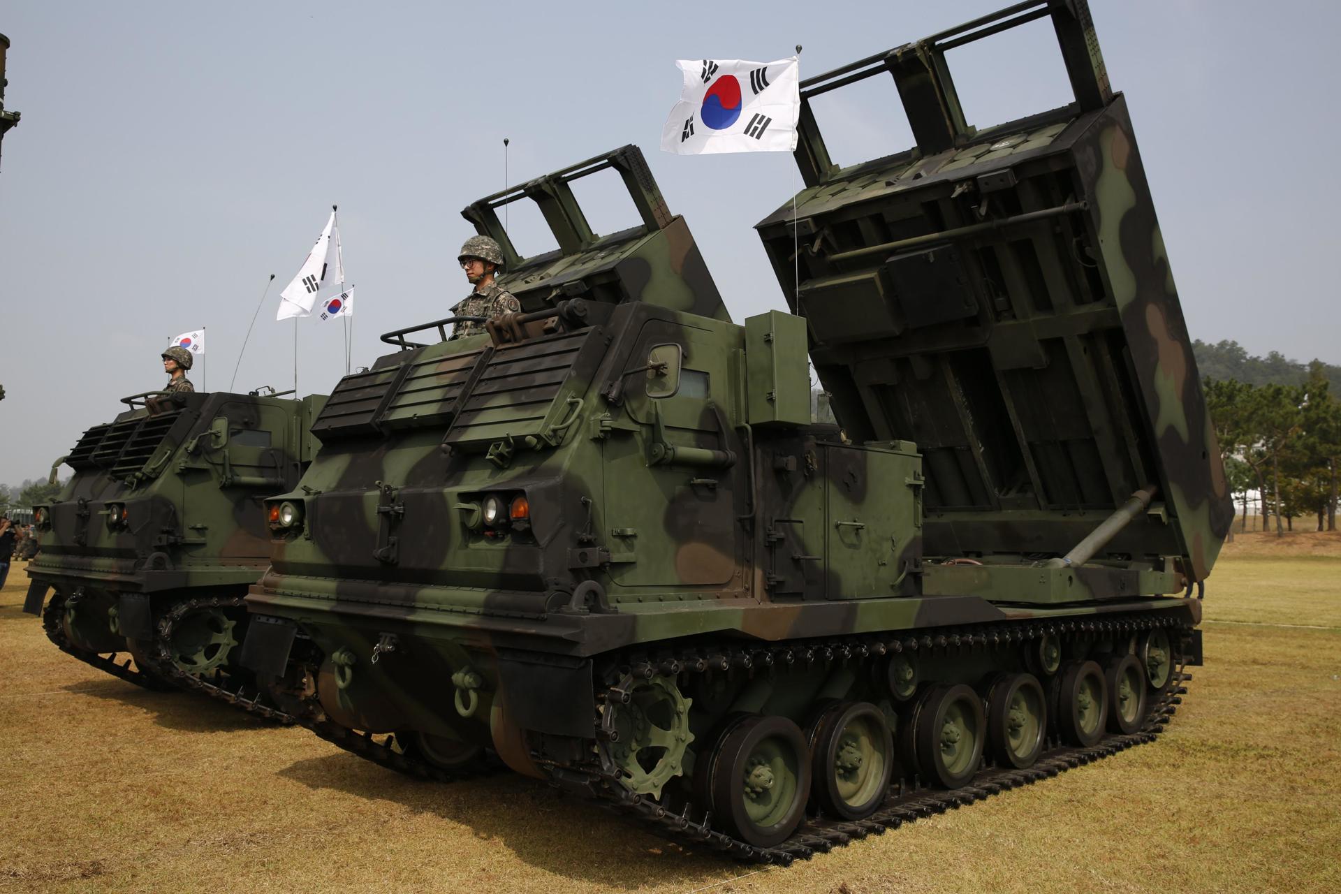Foto archivo. Fotografía fechada el 25 de septiembre de 2017, muestra el Sistema de Misiles Tácticos del Ejército (SSM) de Corea del Sur de superficie a superficie (ATacMS). EFE/JEON HEON-KYUN