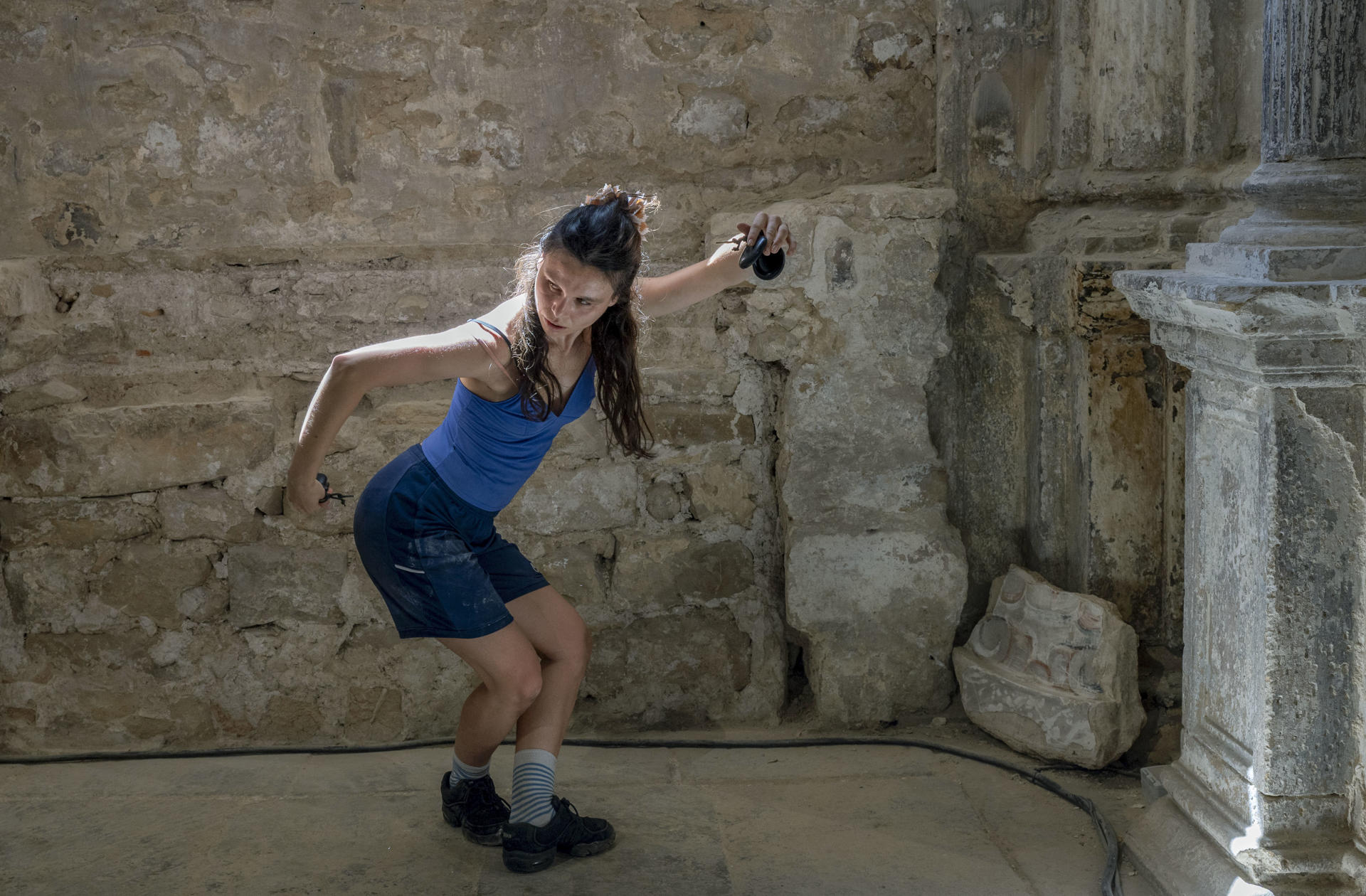 'La danza de las desposeídas (invocaciones boleras)' es el título de la residencia artística dedicada al mundo de la danza que se desarrolla en la recuperada iglesia de San Lorenzo de Úbeda (Jaén), convertida en un laboratorio para la danza y arte gracias a un proyecto de investigación de la artista Carmela Muñoz, acompañada por una docena de bailarinas y creadoras. EFE/ José Manuel Pedrosa