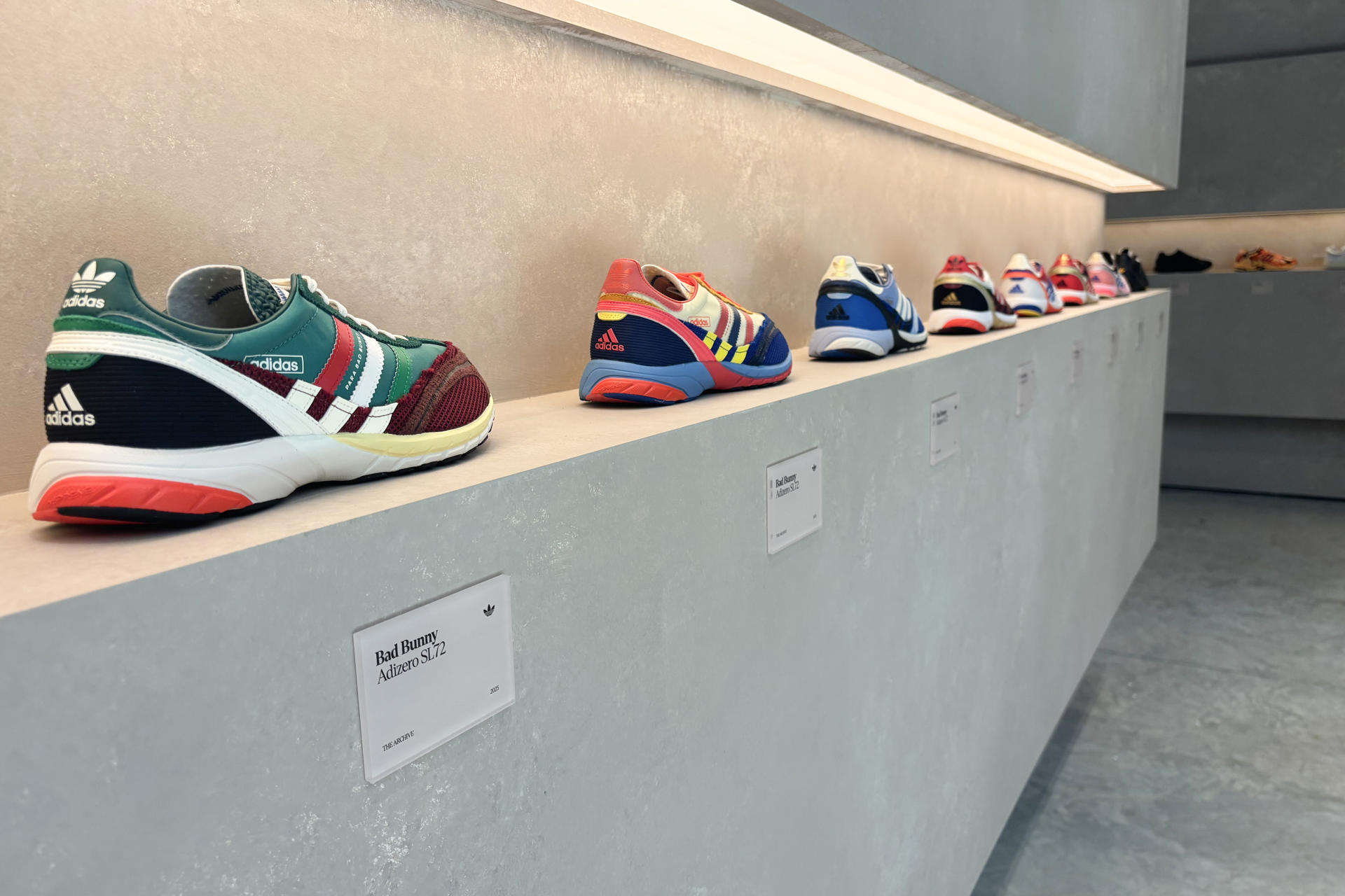 Fotografía que muestra calzados Adidas de Bad Bunny durante la exposición 'The Archive' este viernes, en el Museo de Arte de Puerto Rico (MAPR), en San Juan (Puerto Rico). EFE/ Esther Alaejos