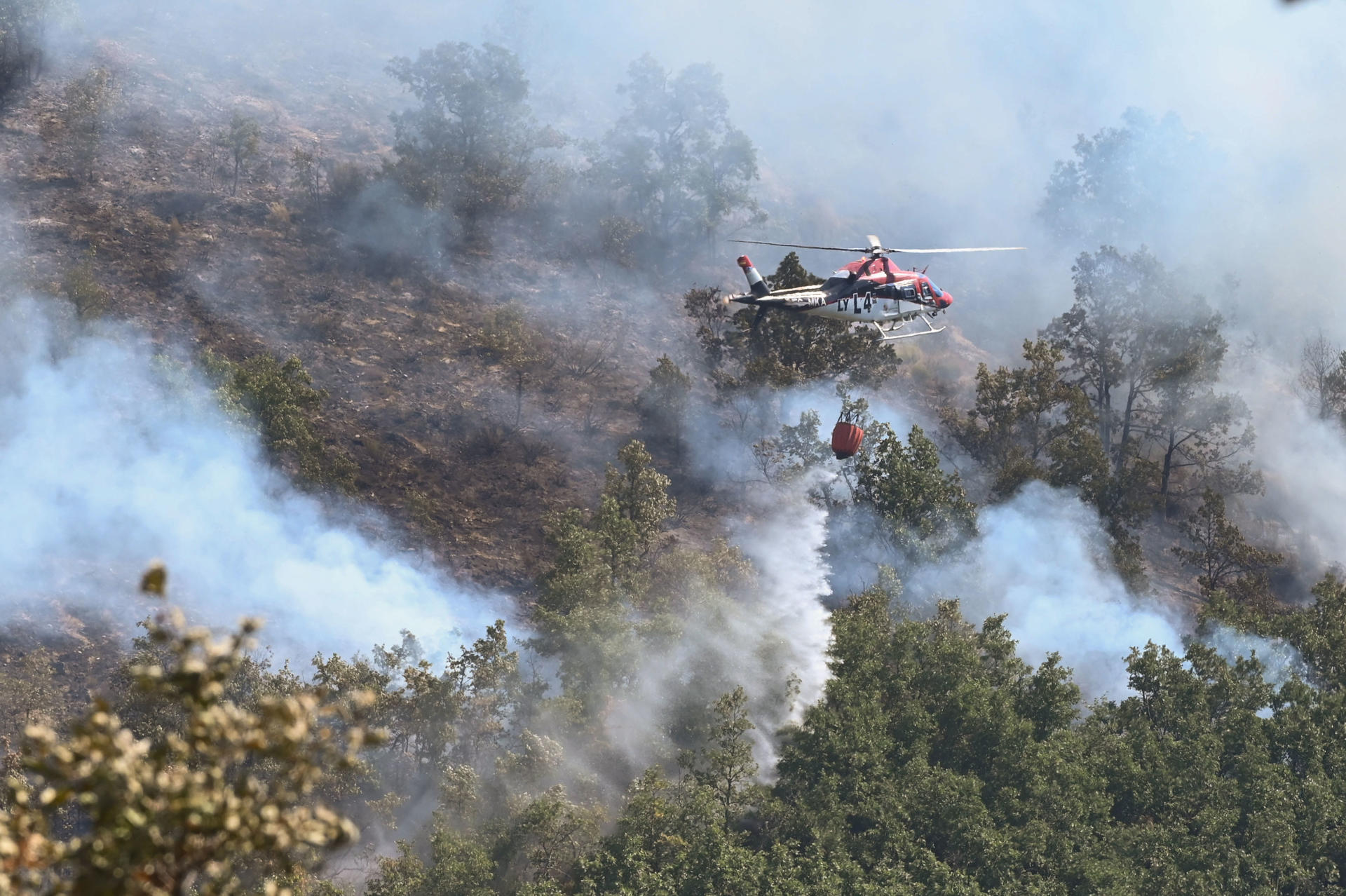 Incendio en el paraje leonés de Garaño. EFE/J.Casares
