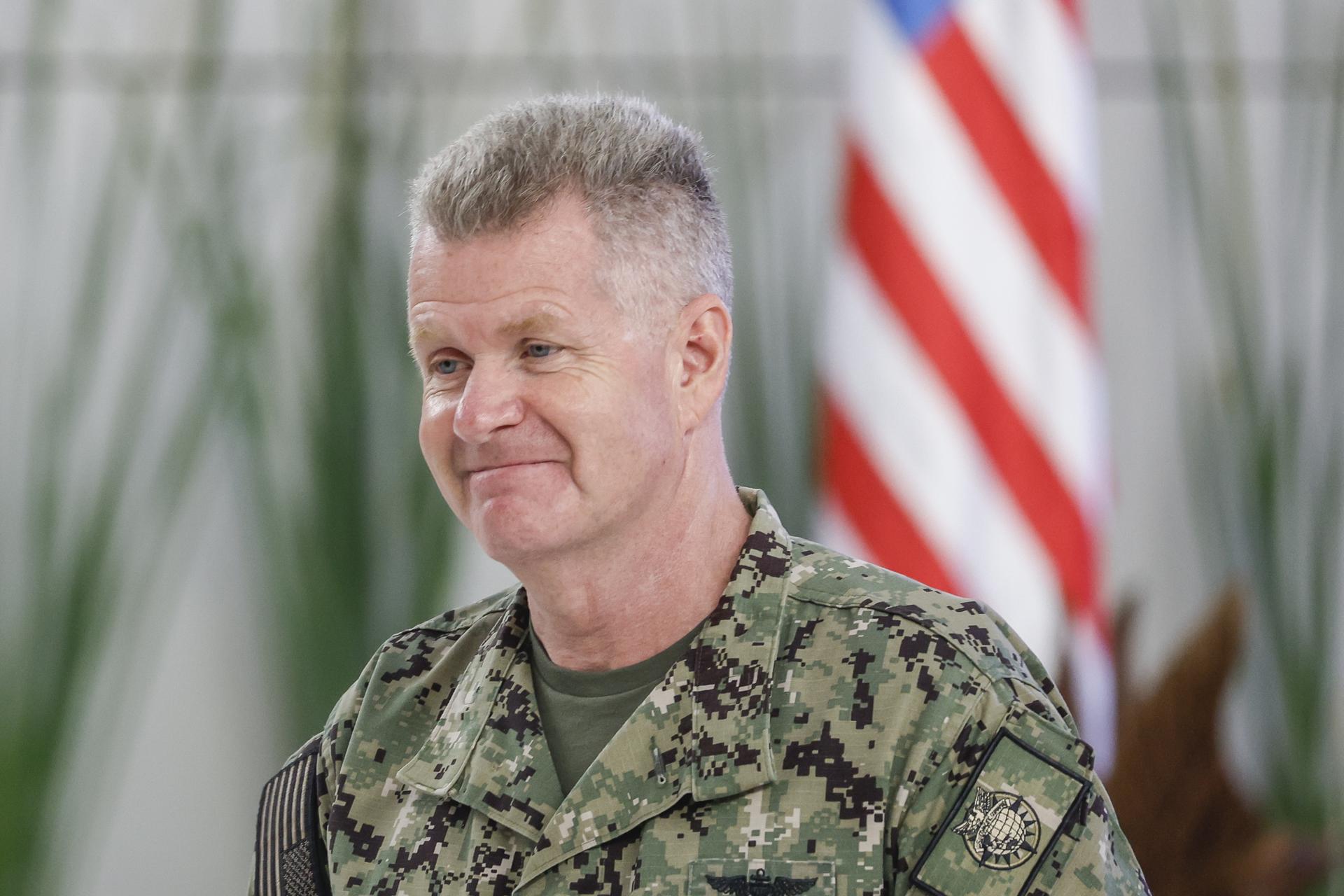 JEl almirante estadounidense Samuel Paparo durante la inauguración este lunes de los ejercicios militares Super Garuda Shield, organizados por Indonesia.
EFE/EPA/MAST IRHAM