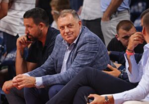 El íder prorruso y secesionista de la República Srpska (RS), de mayoría serbia y una de las dos entidades que componen Bosnia-Herzegovina, Milorad Dodik. EFE/EPA/ANDREJ CUKIC