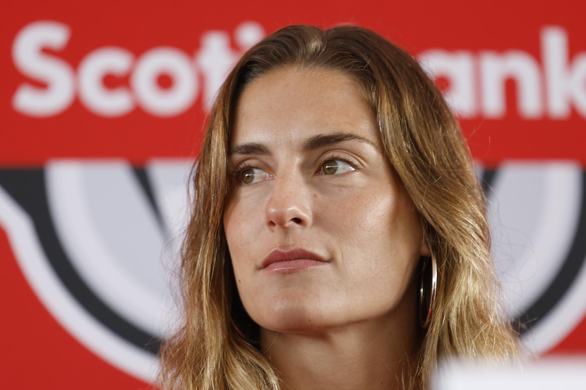 La capitana del FC Barcelona femenino, Alexia Putellas, asiste a una rueda de prensa este viernes, en Ciudad de México (México). EFE/ Sáshenka Gutiérrez