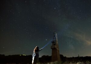 En la imagen de archivo, perseidas desde la finca de Son Real, en la localidad Mallorquina de Santa Margalida, costa norte de Mallorca. EFE/Atienza