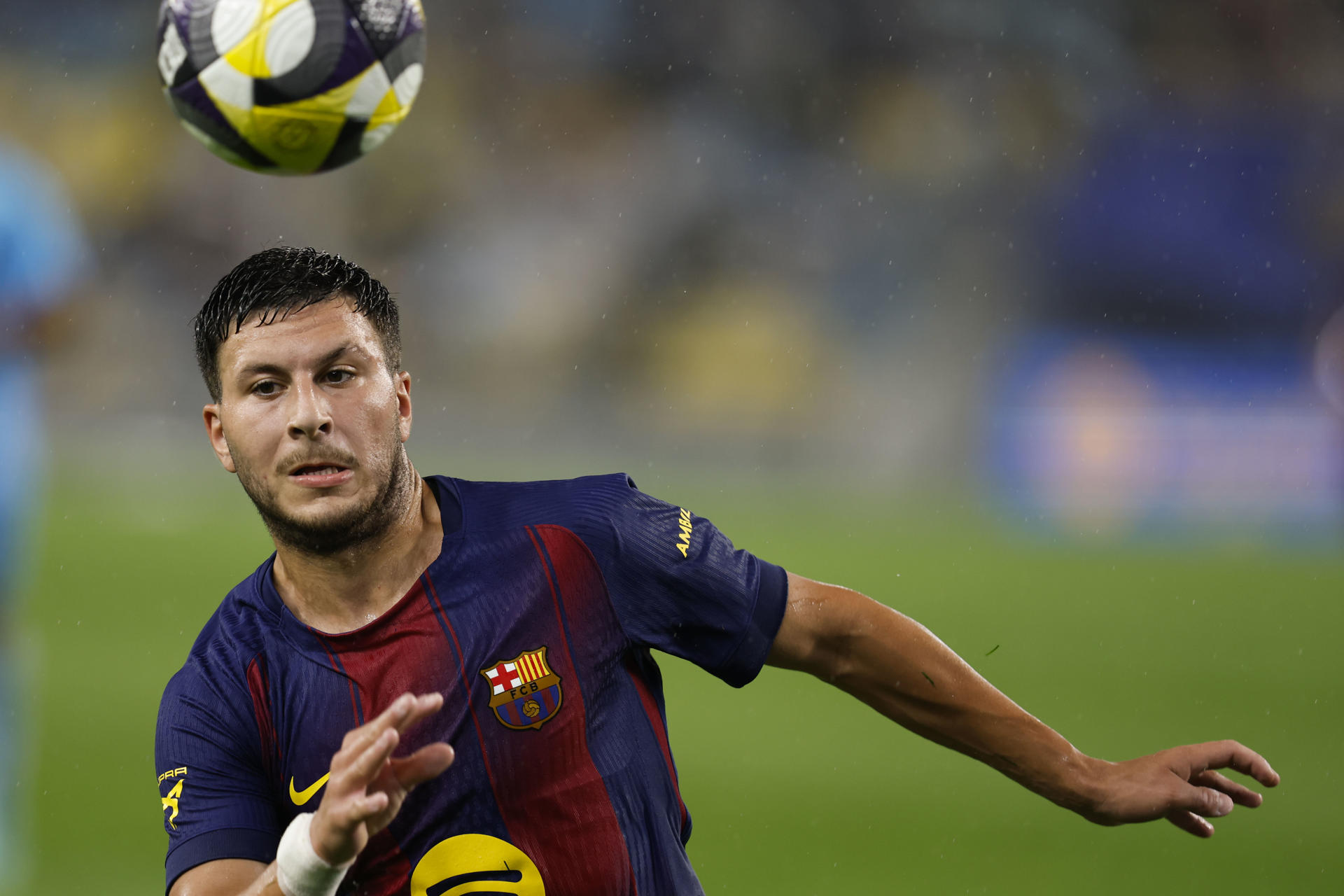 El extremo sueco del Barcelona Roony Bardghji, uno de los fichajes que el club azulgrana aún no ha podido inscribir. EFE/ Jeon Heon-kyun