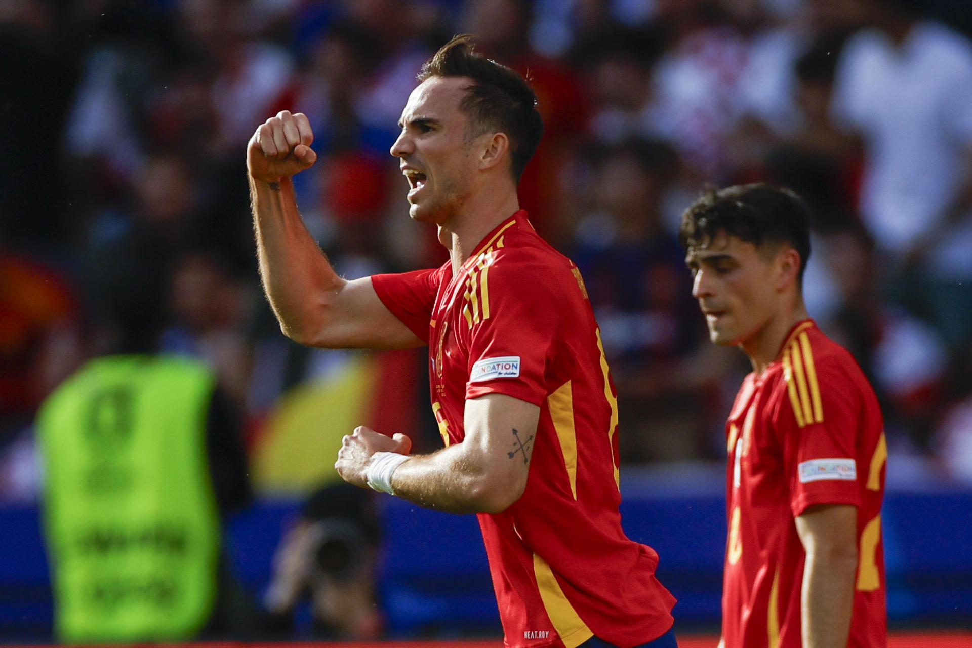 El centrocampista de la selección española Fabián Ruiz celebra tras marcar el 2-0 frente a Croacia en la pasada Eurocopa. EFE/Alberto Estévez