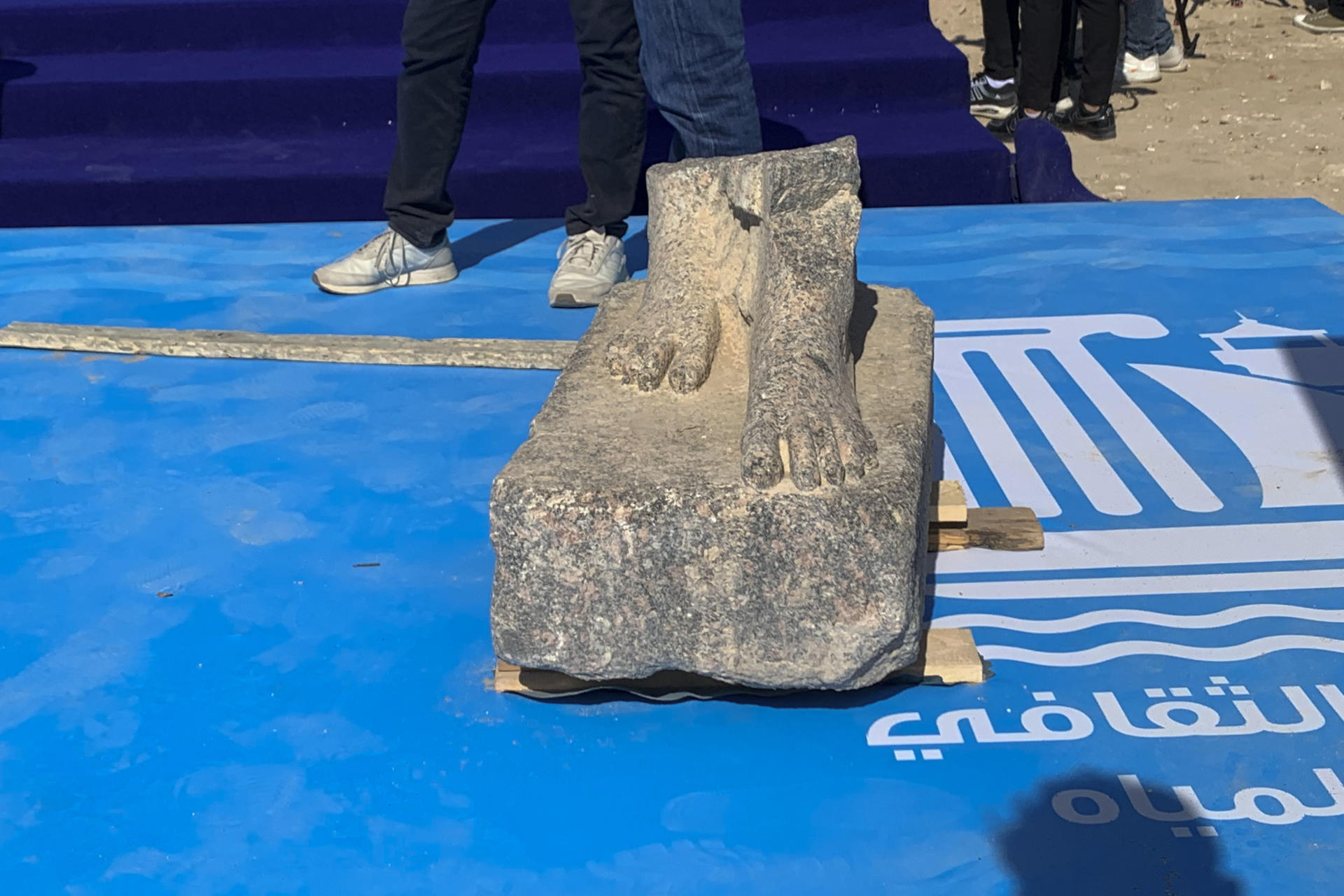 Inauguración de la nueva exposición temporal del Museo Nacional de Alejandría con estatuas hundidas durante siglos en el Mediterráneo.EFE/Pablo de Aguinaco
