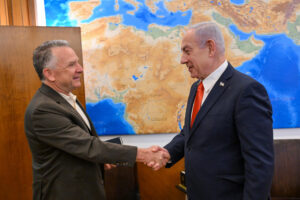 31/07/2025.- El primer ministro de Israel, Benjamín Netanyahu (d), se reunió este con el enviado especial de la Casa Blanca a Oriente Medio, Steve Witkoff, tras su llegada al país para tratar la situación en la Franja de Gaza. EFE/Kobi Gideon/ GPO/SOLO USO EDITORIAL/SOLO DISPONIBLE PARA ILUSTRAR LA NOTICIA QUE ACOMPAÑA (CRÉDITO OBLIGATORIO)