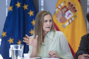 La vicepresidenta tercera y ministra para la Transición Ecológica y el Reto Demográfico, Sara Aagesen, preside el Comité de Dirección de Medioambiente, este miércoles. EFE/Borja Sánchez-Trillo