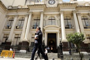 Fotografía de archivo en donde se ve el frente del Banco Central de Argentina, en Buenos Aires.EFE/ Fabián Mattiazzi
