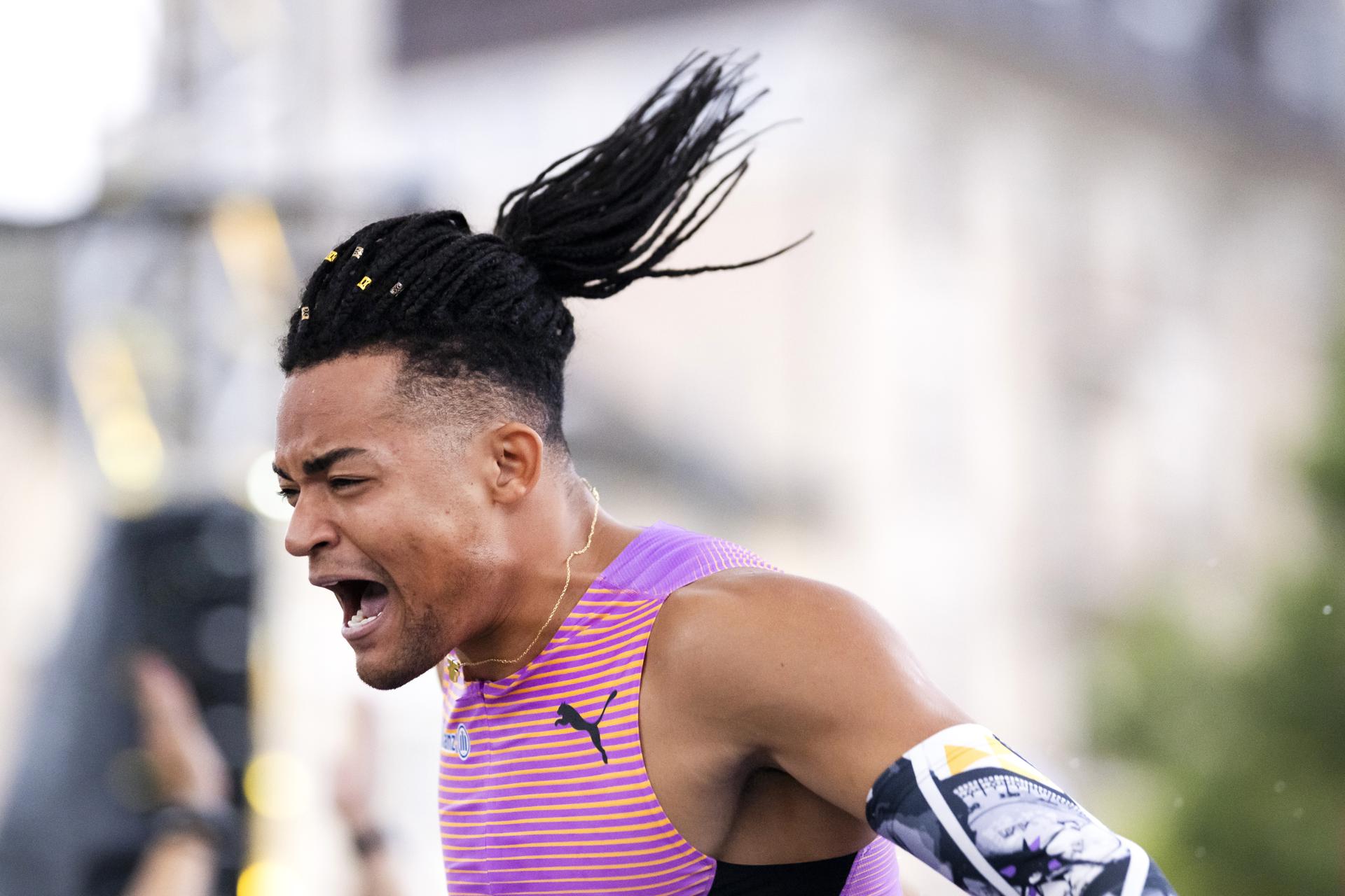 El atleta giego Emmanouil Karalis durante el concurso de la 50 edición de la Athletissima de Lausana (Suiza), penúltima prueba de la Liga Diamante 2025. EFE/EPA/JEAN-CHRISTOPHE BOTT
