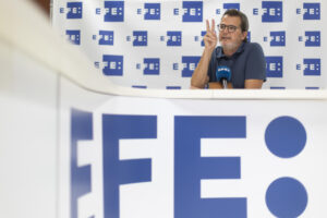 El vicesecretario general de Comunicación y portavoz de ERC, Isaac Albert, analiza en una entrevista con EFE el estado de las negociaciones con el Gobierno de Pedro Sánchez para hacer realidad una "financiación singular" para Cataluña y reflexiona sobre la viabilidad de la legislatura española. EFE/Marta Pérez