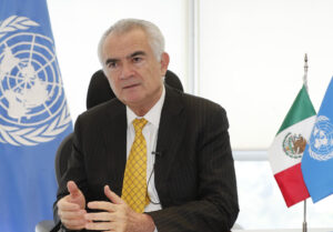 El secretario ejecutivo de la Comisión Económica para América Latina y el Caribe (Cepal), José Manuel Salazar-Xirinachs habla durante una entrevista con EFE este domingo, en Ciudad de México (México). EFE/ Mario Guzmán