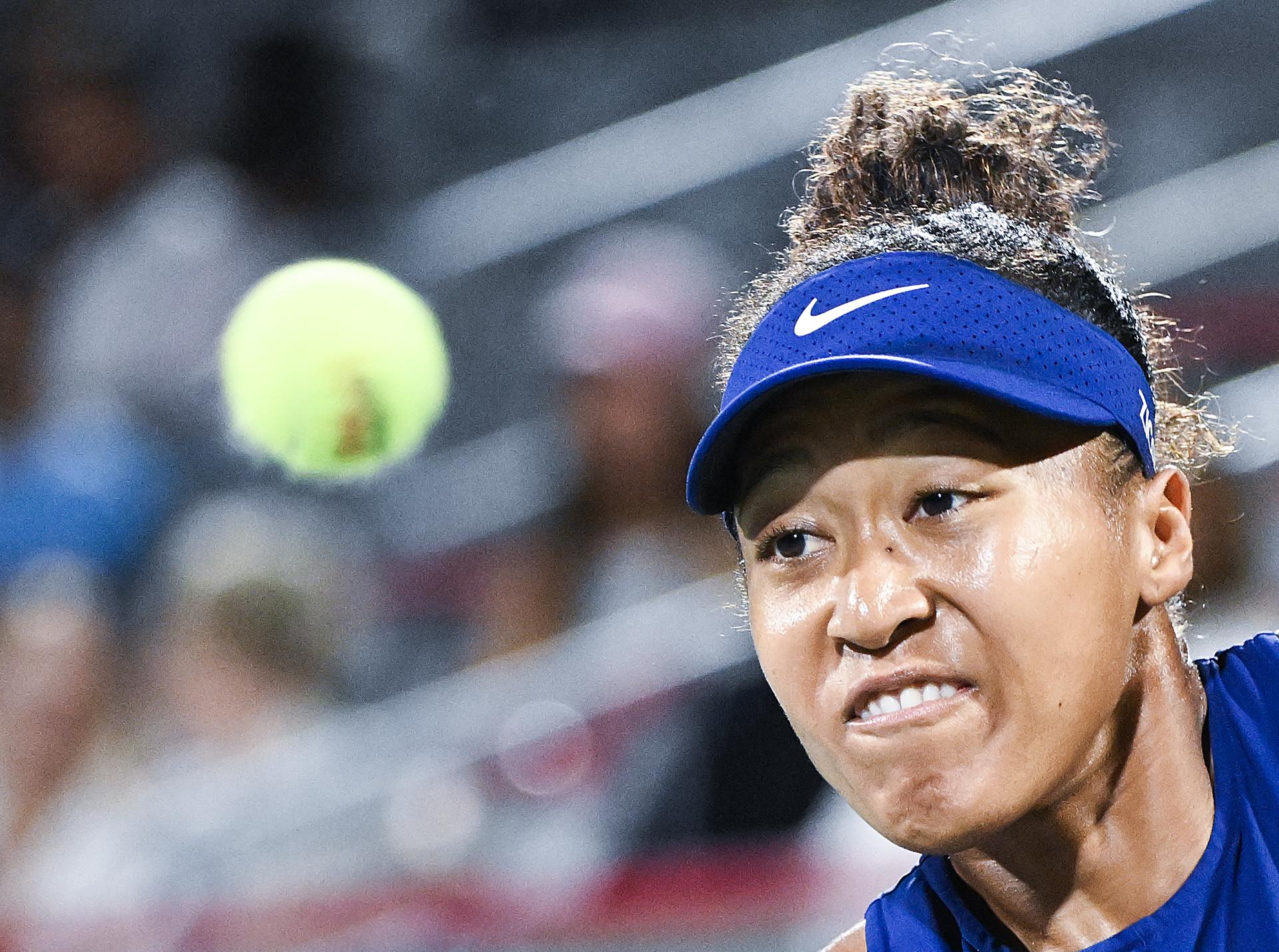 La japonesa Naomi Osaka derrotó este miércoles en Montreal a la danesa Clara Tauson y se clasificó para su primera final de un Masters 1.000 en tres años, en la que se medirá con la canadiense Victoria Mboko. EFE/EPA/GRAHAM HUGHES
