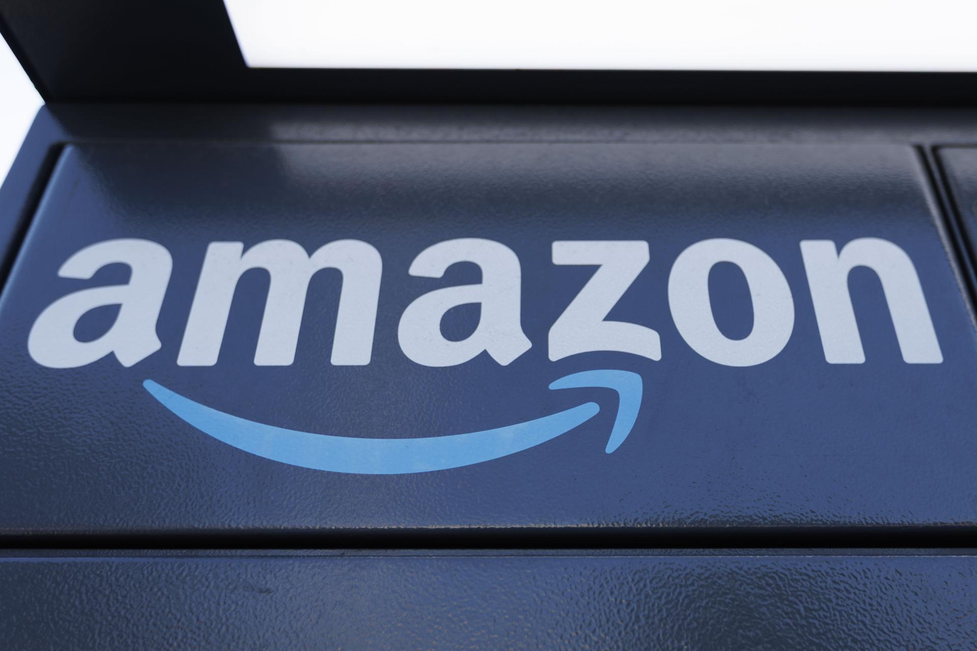 Foto de archivo de un casillero de autoservicio de Amazon .EFE/CJ GUNTHER