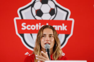 La capitana del FC Barcelona femenino, Alexia Putellas, habla durante una rueda de prensa este viernes, en Ciudad de México (México). EFE/ Sáshenka Gutiérrez