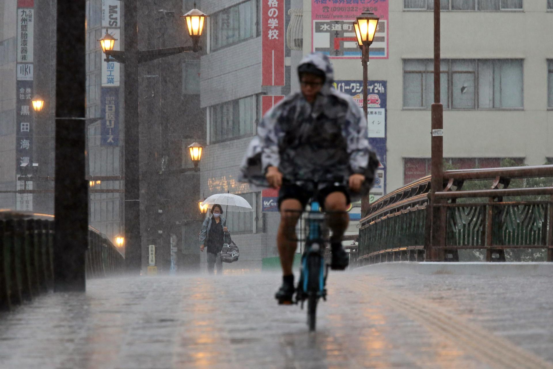.- Imágenes de este lunes en Kumanoto EFE/EPA/JIJI PRESS JAPAN OUT EDITORIAL USE ONLY/