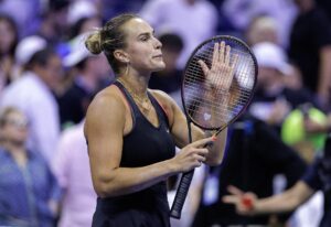 La bielorrusa Aryna Sabalenka, número del mundo 1 avanzó este miércoles a la tercera ronda del Abierto de Estados Unidos. EFE/EPA/CRISTOBAL HERRERA ULASHKEVICH