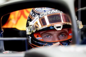 Zandvoort (Países Bajos), 29/08/2025.- El piloto neerlandés de Red Bull Racing Max Verstappen, cuádruple campeón mundial de Fórmula Uno y tres veces ganador en esta pista, este viernes durante el primer libre para el Gran Premio de Países Bajos, en Zandvoort. EFE/EPA/SANDER KONING