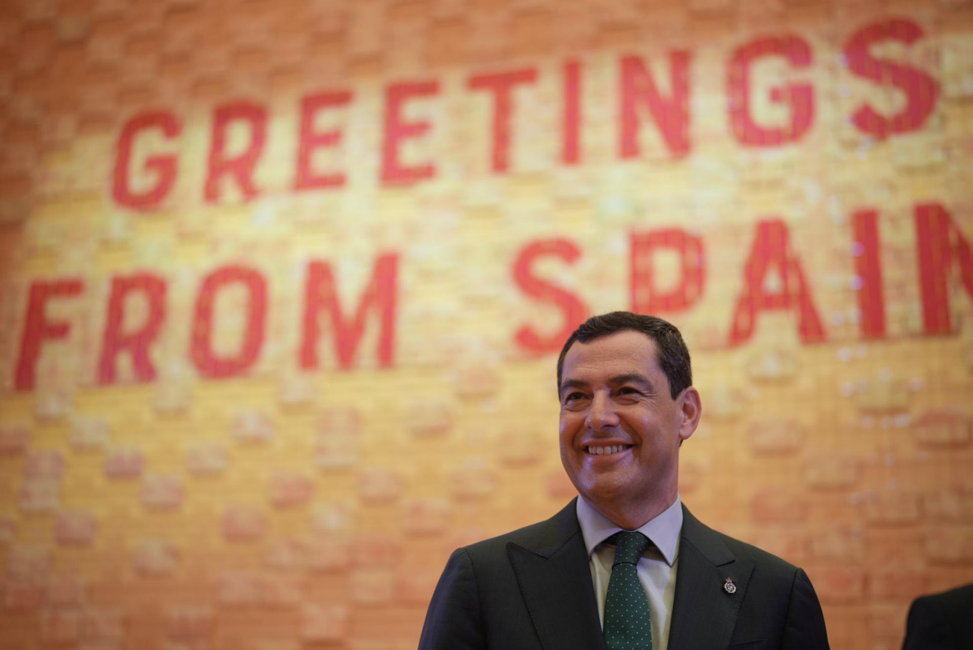 El presidente de la Junta de Andalucía, Juanma Moreno, ha presidido este viernes el acto institucional del Día de Andalucía en el Pabellón de España de la Expo Universal de Osaka 2025 en Japón. EFE/Junta de Andalucía // SOLO USO EDITORIAL/SOLO DISPONIBLE PARA ILUSTRAR LA NOTICIA QUE ACOMPAÑA (CRÉDITO OBLIGATORIO)