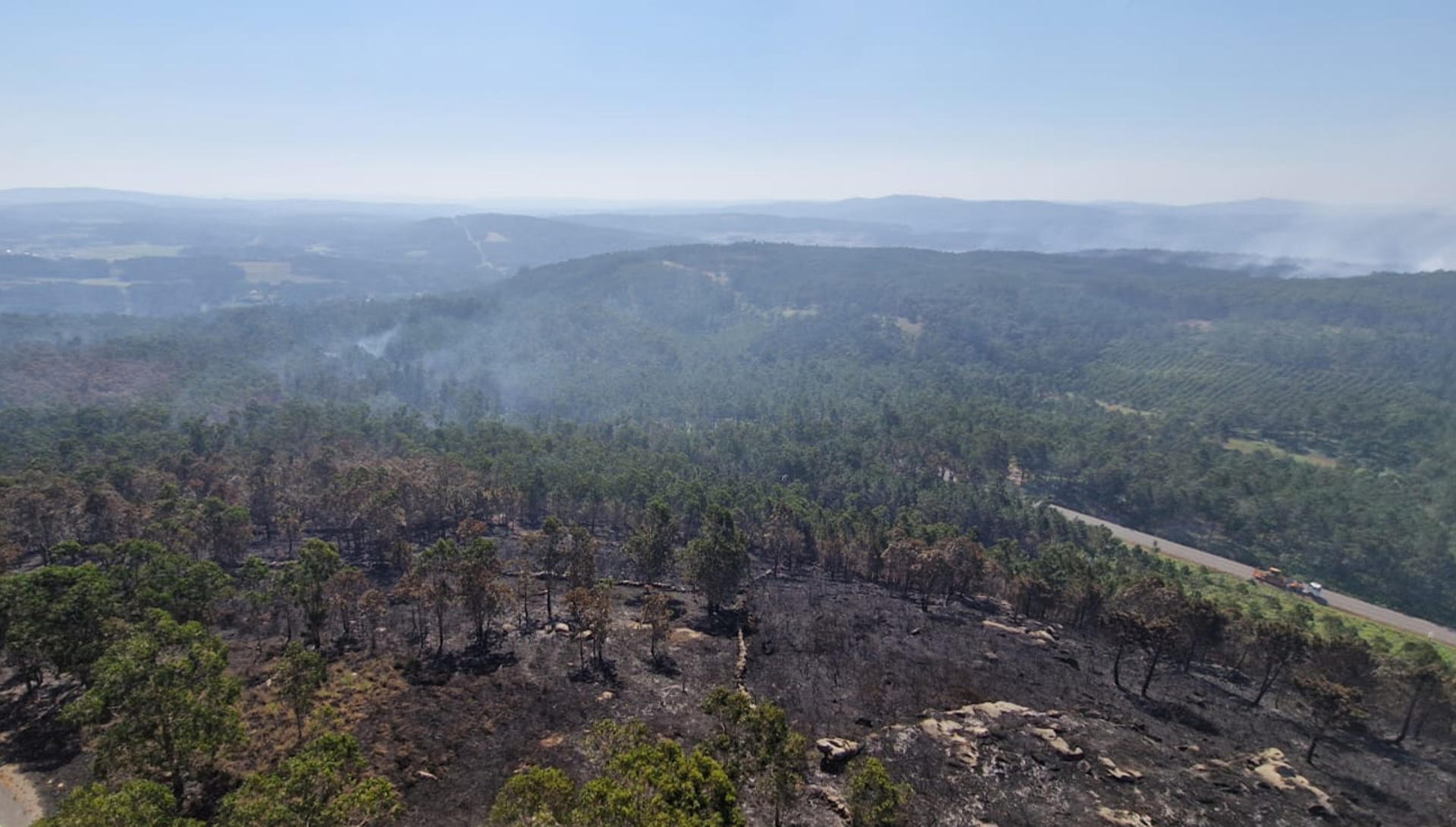Vista de parte del área quemada en Ponteceso, Galicia. EFE/ Guardia Civil SOLO USO EDITORIAL/SOLO DISPONIBLE PARA ILUSTRAR LA NOTICIA QUE ACOMPAÑA (CRÉDITO OBLIGATORIO)