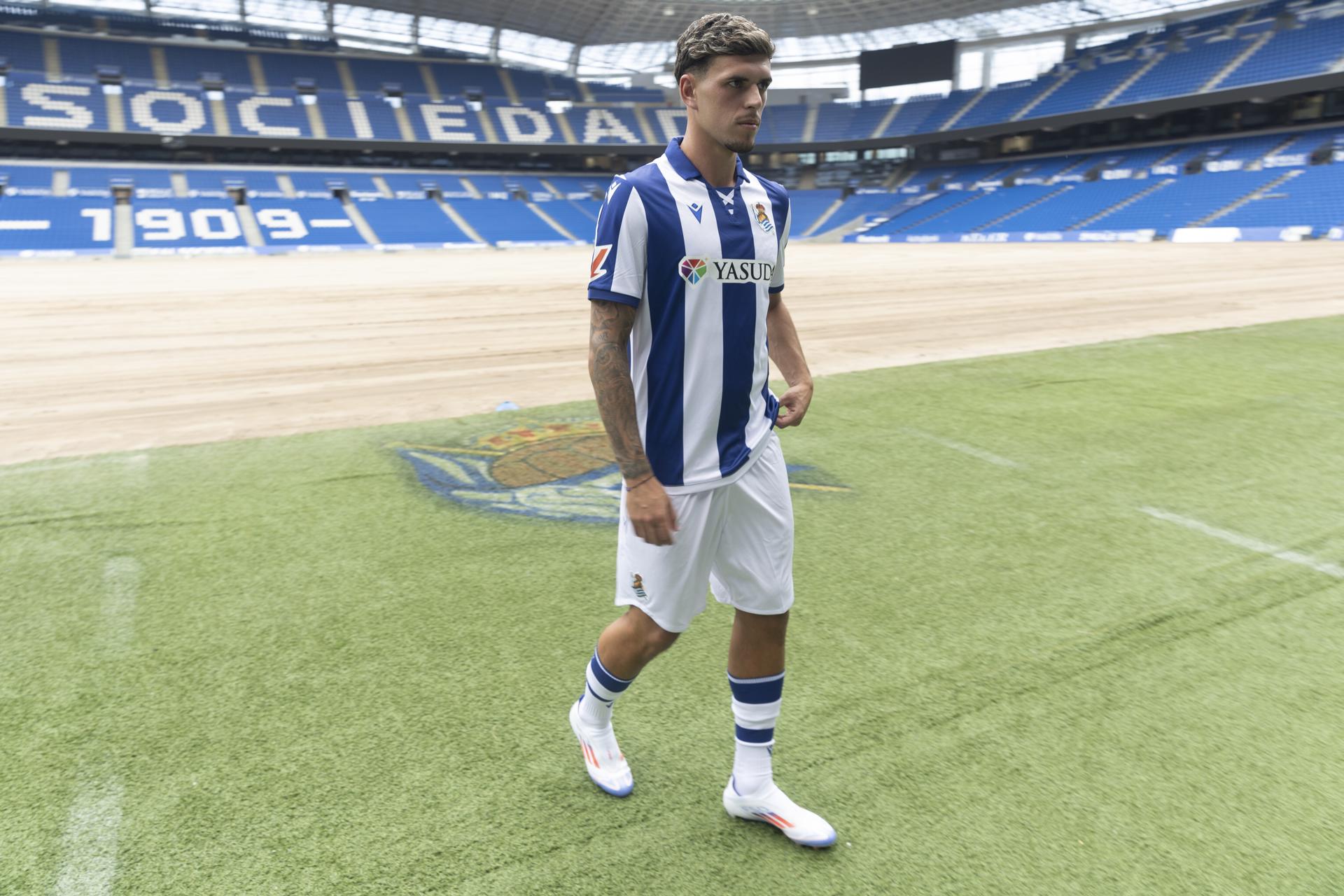 El defensa canario Javi López, cedido por la Real Sociedad al Real Oviedo. EFE/Juan Herrero