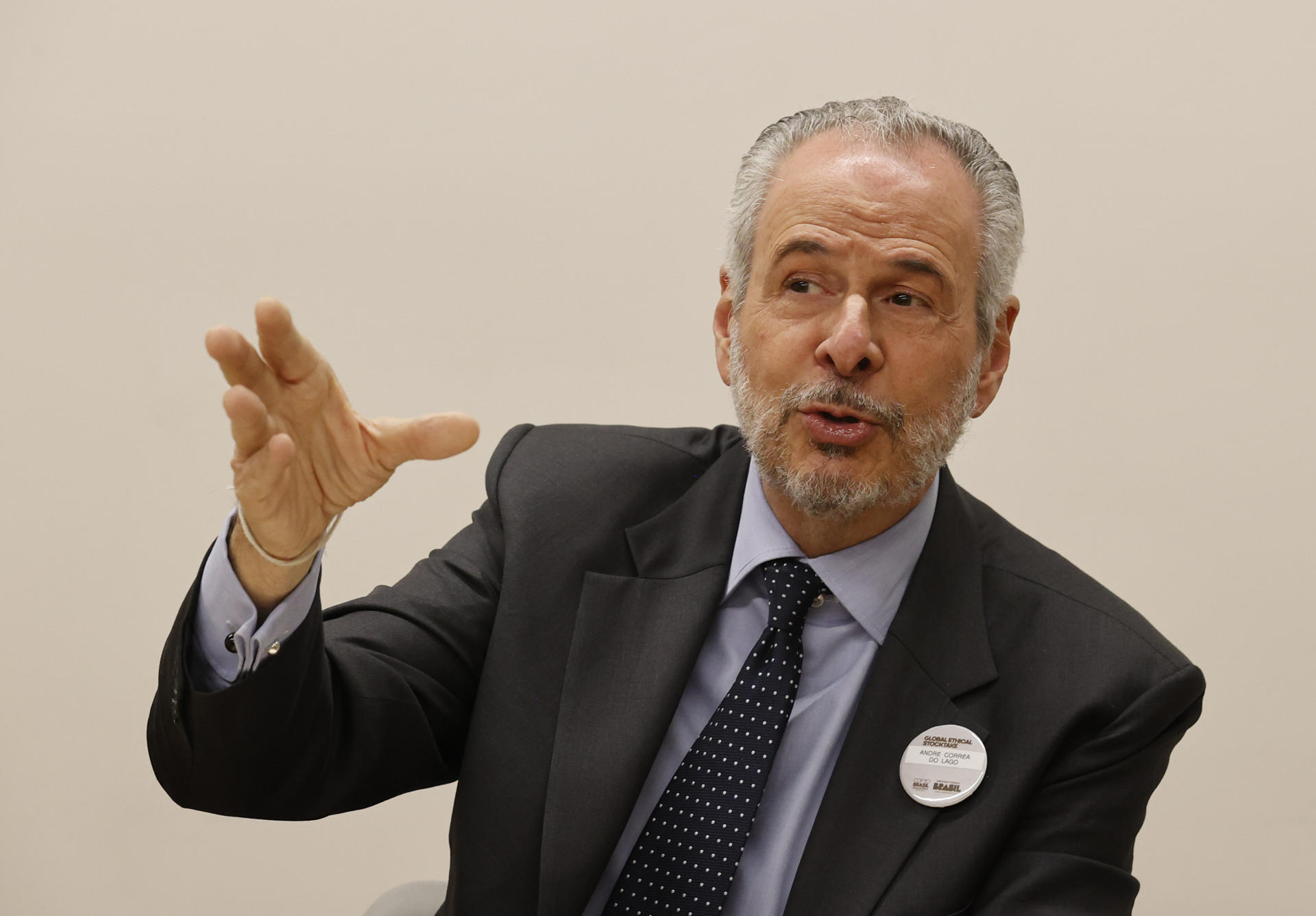 El presidente de la COP30, el diplomático brasileño André Corrêa do Lagoen, al intervenir durante una jornada de los 'Diálogos Regionales' del Balance Ético Global, en Bogotá (Colombia). EFE/Mauricio Dueñas