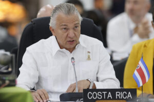 Fotografía de archivo del ministro de Relaciones Exteriores de Costa Rica, Arnoldo André Tinoco, en Saint John’s (Antigua y Barbuda). EFE/Bienvenido Velasco
